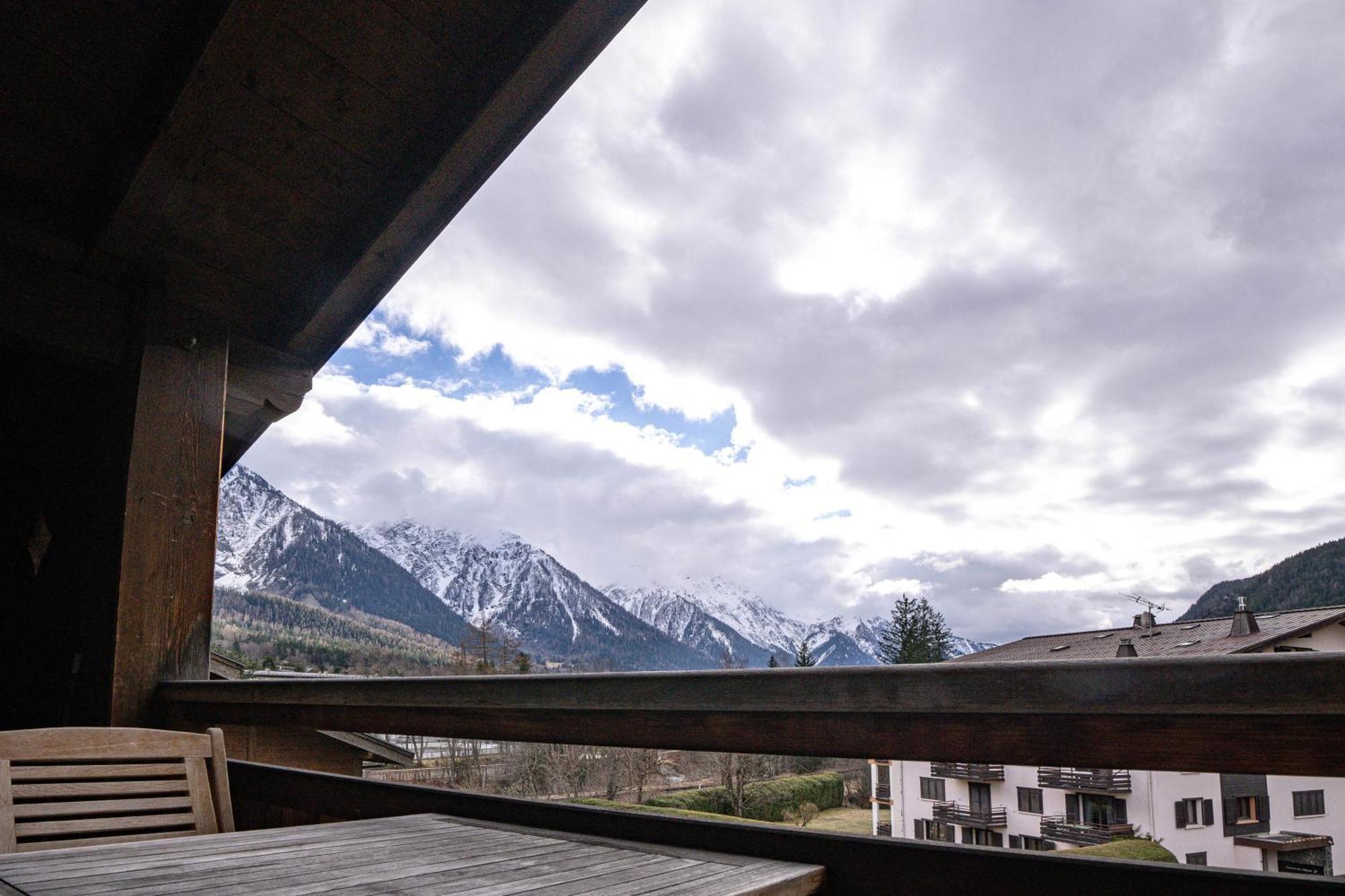 Apartment Capucin - A 3 Bedroom Chamonix Mountain Loft Ngoại thất bức ảnh