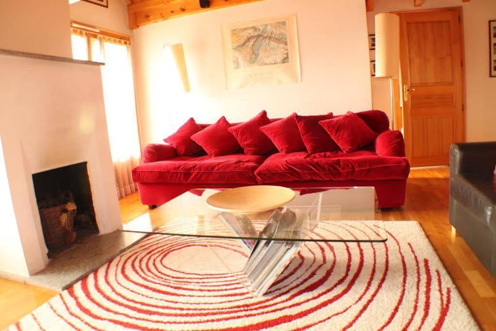 Apartment Capucin - A 3 Bedroom Chamonix Mountain Loft Ngoại thất bức ảnh