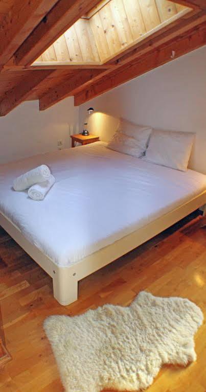 Apartment Capucin - A 3 Bedroom Chamonix Mountain Loft Ngoại thất bức ảnh